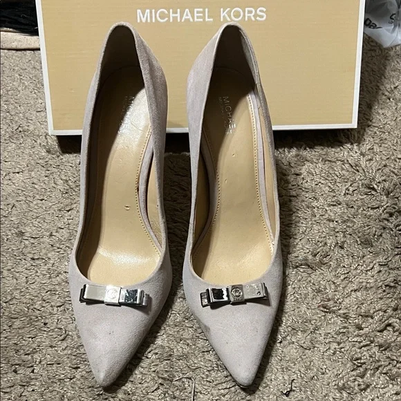 Michael Kors Women's Taupe Heels with Silver Accent - Picture 1 of 7